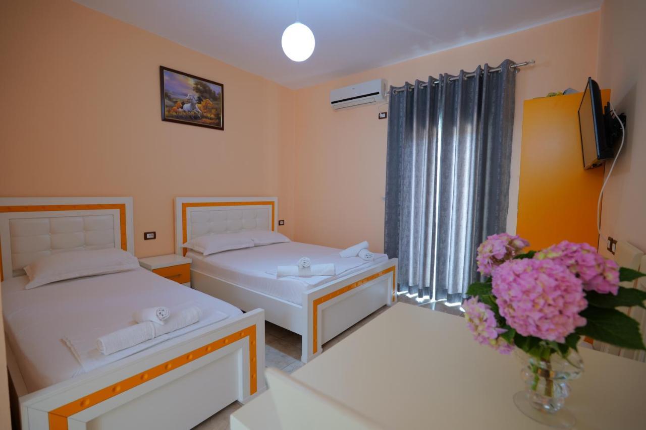 Vila Genci Ksamil Luaran gambar